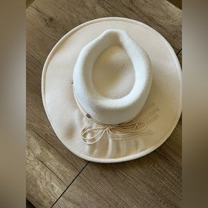 Cream wide brim hat